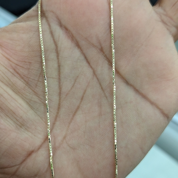 14kt real solid gold box chain 1mm 22 Inch - Picture 7 of 8
